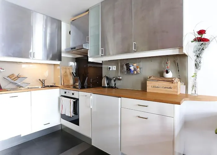 Grand Plein Centre De Apartment